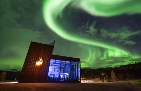 El renacer del whisky nrdico: los spirits que toman vida bajo la aurora boreal
