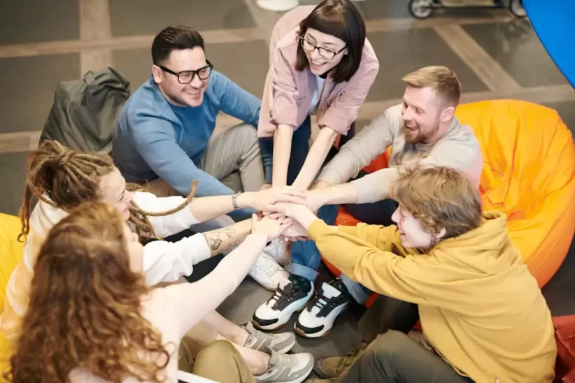 Foto De Personas Que Se Toman De La Mano Confianza Equipo