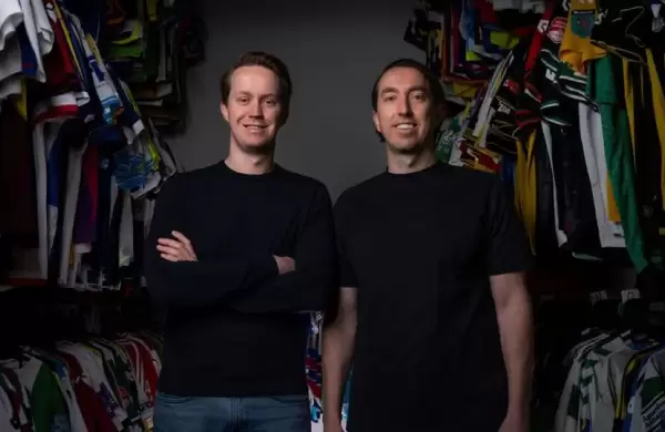 La empresa que convirtió las camisetas de fútbol usadas por jugadores en un gran negocio: vendieron más de 55.000 en 2024