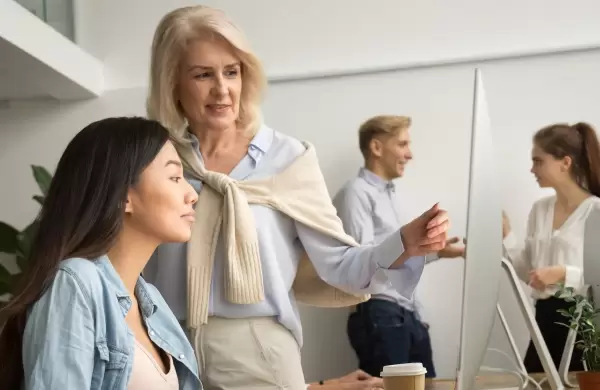 Por qué las mujeres mayores de 50 años son el futuro de los negocios