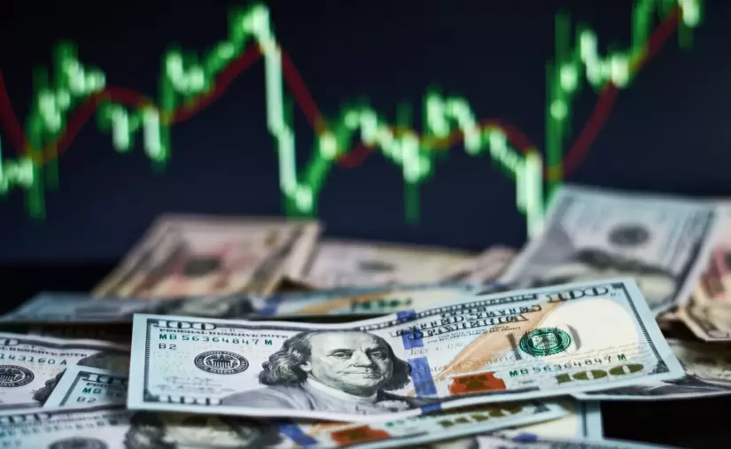 El dólar pierde fuerza frente a otras divisas: cómo afecta las cartera de inversión