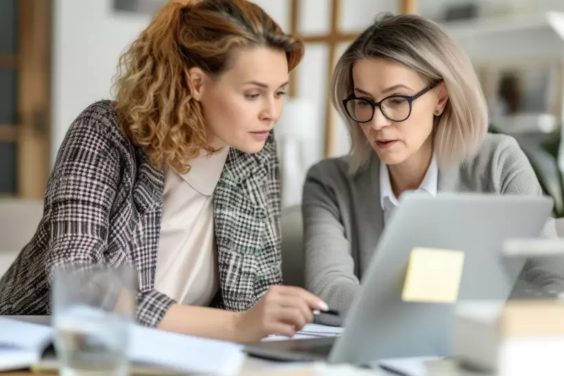 mujeres, negocio, trabajo, oficina, computadora porttil, computadora, mujer de negocios, gente, cita, equipo, trabajo en equipo, laboral, grupo, gent