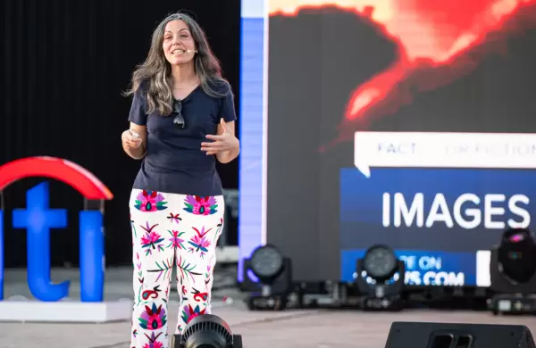 Marta Peirano: "Falta ms transparencia en las empresas tecnolgicas"