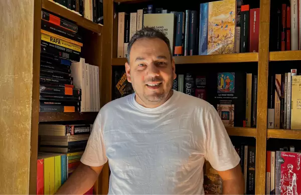 Comenzó a los 14 en un super y hoy es cofundador de Escaramuza: aprendizajes de Alejandro Lagazeta