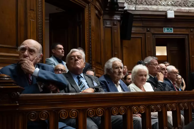 Los expresidentes Sanguinetti, Lacalle Herrera y Mujica en la asuncin de Orsi. FOTO: Departamento de Fotografa del Parlamento