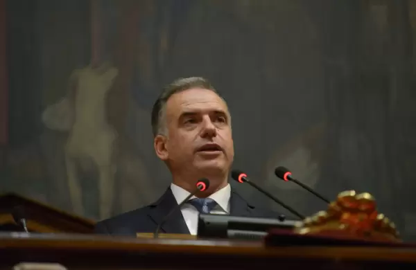 Orsi dio un discurso conciliador y se desmarcó de Milei: "El predominio del más fuerte nunca será nuestra noción de libertad"