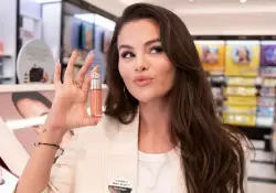 Demandan a la startup de Selena Gómez por fraude bursátil e incumplimiento de contrato