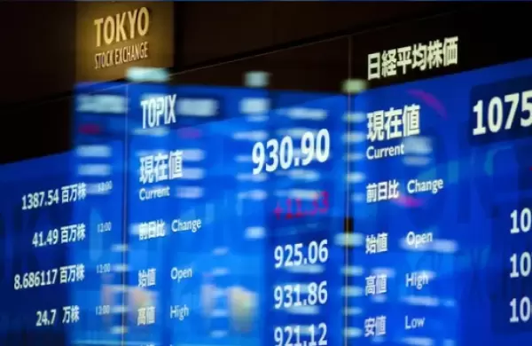 La Bolsa de Tokio se desploma con la cada histrica del Nikkei y los mercados se preparan para atravesar un lunes complicado