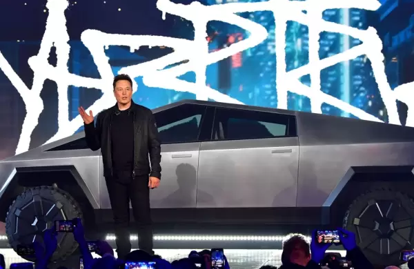 Tesla presentó una nueva versión del Cybertruck por casi US$ 70.000