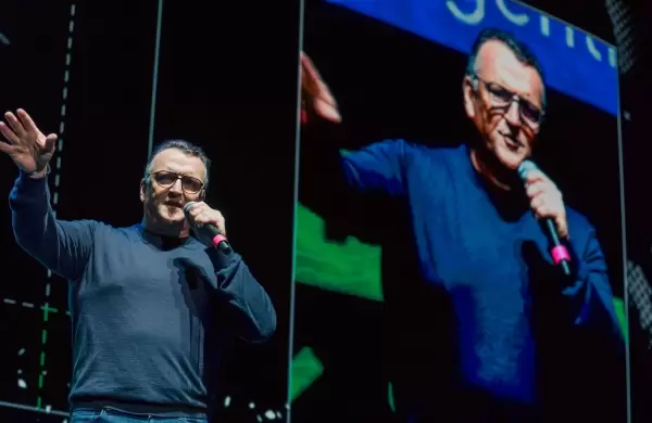 Los libros de cabecera de Martín Migoya y su regla de oro para emprender