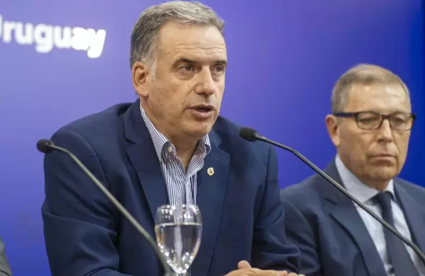 Oddone señaló que el pago de US$ 144 millones por el Ferrocarril Central impactará en el Presupuesto: ¿qué pasará con los tributos?