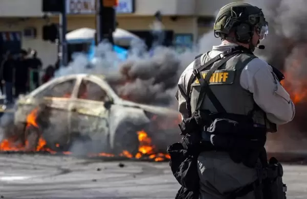 Trump ordena despliegue de la Guardia Nacional en Los ngeles: choque federal con California por inmigracin