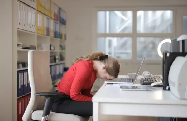 Estrés, cansancio, ¿o algo más?  Por qué emprendedores sufren burn out aunque amen lo que hacen