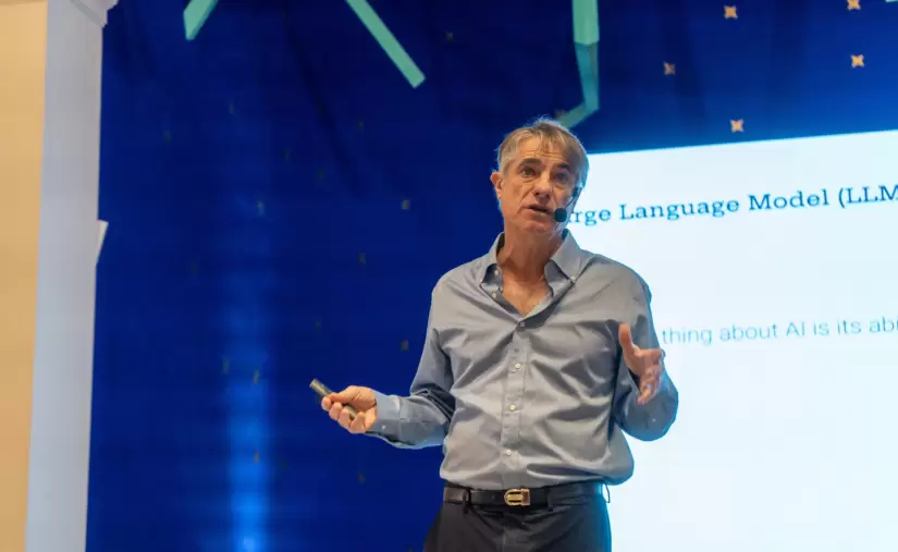 La inteligencia artificial es "medio chanta": cómo interactuar (y cómo no) con ella, según Nicolás Jodal