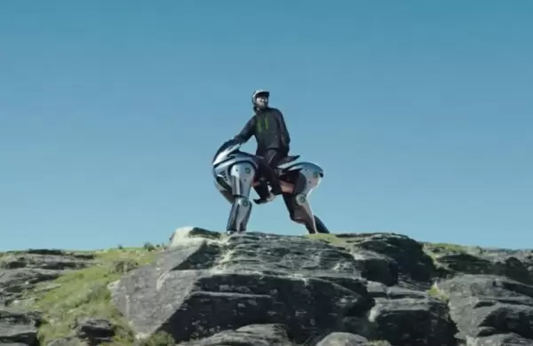 Presentan un robot manejable que imita a un caballo: galopa con patas y funciona con hidrgeno