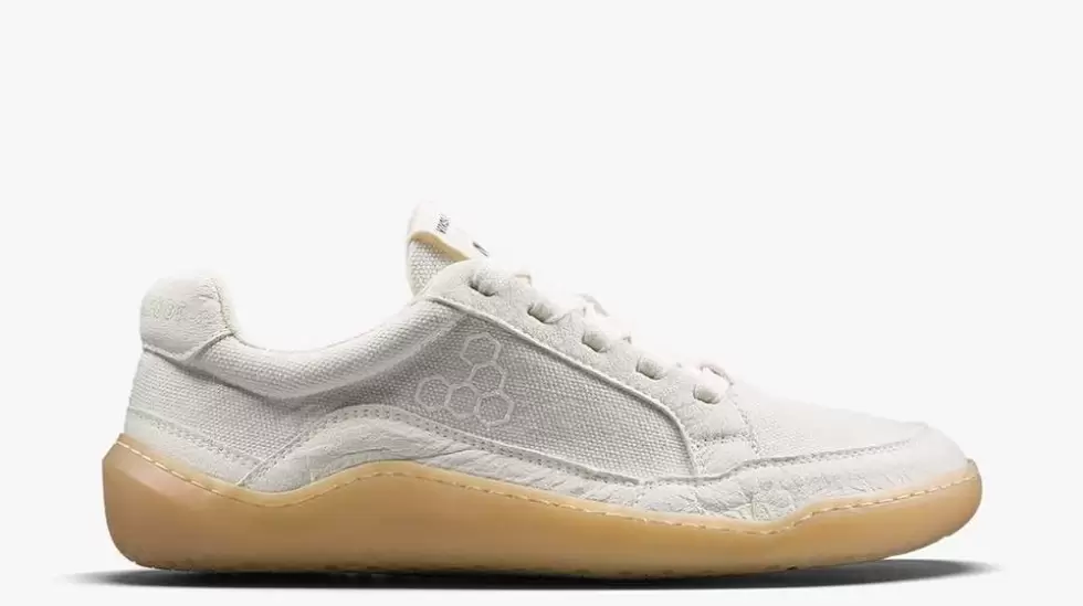 La nueva zapatilla Gobi de Vivobarefoot para mujer est fabricada con un 98% de