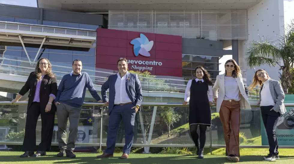 Equipo gerencial de Nuevocentro Shopping. Foto: Nicols Garrido.