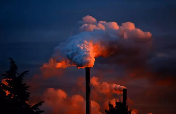 Los 10 países que más contaminan: ¿cuánto dinero generan por cada kilo de CO2 generado?