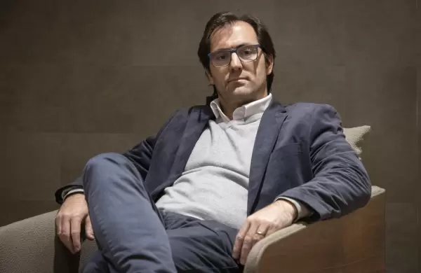 La hiperconexión, los números de la industria editorial y la ardua búsqueda del nuevo Benedetti: la mirada del director de Penguin Random House