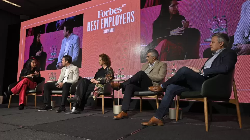 Irene Nez, Juan Pablo Lara, Chus Sanz, Javier Labarthe y Pablo Elissalde. Foto