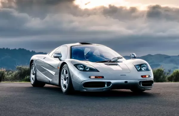 Casi sin usar en 30 años, este McLaren F1 que perteneció a Larry Ellison podría convertirse en el más caro de la historia