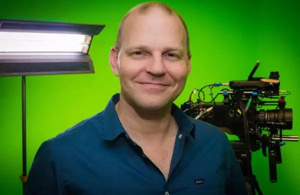 Trabaj en Disney, dise robots y ahora quiere hacer que el cine sea tan simple como escribir un documento online