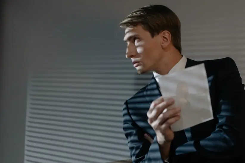 Ocultación silenciosa laboral