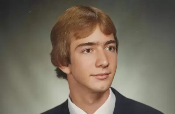 Del fast food a la cima: millonarios que empezaron en cadenas de comida rápida