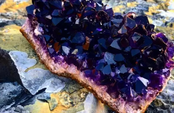 Exportacin rcord de piedras semipreciosas super los US$ 80 millones en el ltimo ao: los planes de las empresas para abrillantar el negocio