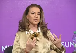 Anabela Aldaz, especialista en ONU Mujeres Uruguay: "Las que rompimos techos de cristal no tenemos que ser abejas reinas, sino las que abran puertas"