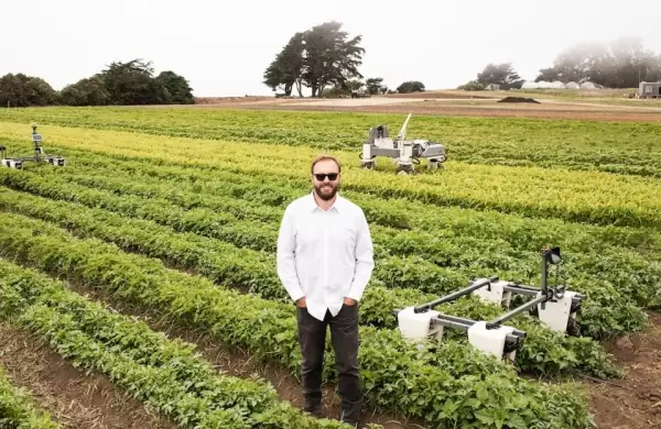 Ya vendió más de 250 robots agrícolas: la historia del hombre que apuesta a la IA para salvar al campo