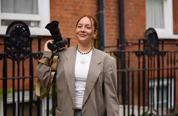 Romilux: la fotógrafa uruguaya que conquistó el negocio del street style en las principales Fashion Weeks