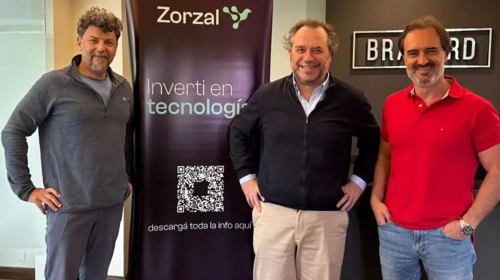 Ricardo Bertolotti (socio Security Advisor), Jaime Miller (Zorzal) y Leonardo Be