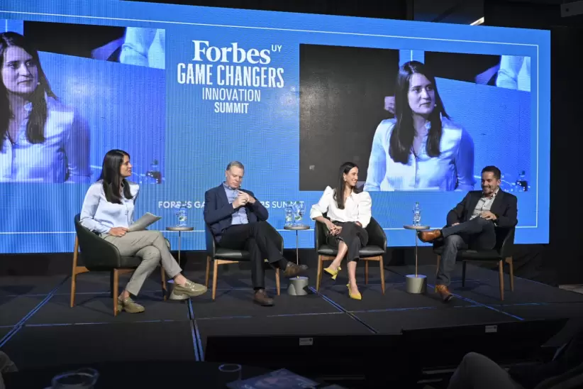 Marcela Dobal, Enrique Topolansky, Andy Robert y Martín Alcalá Rubí. Foto: Diego Olivera.