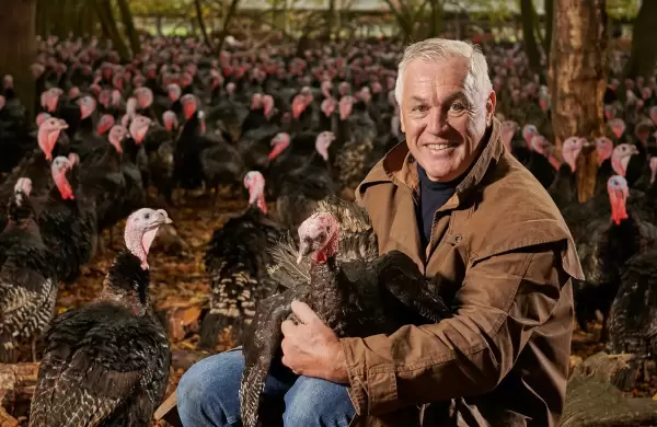Negocio de Accin de Gracias: un criador britnico lleva sus pavos de US$ 500 a las mesas de alta gama en Estados Unidos