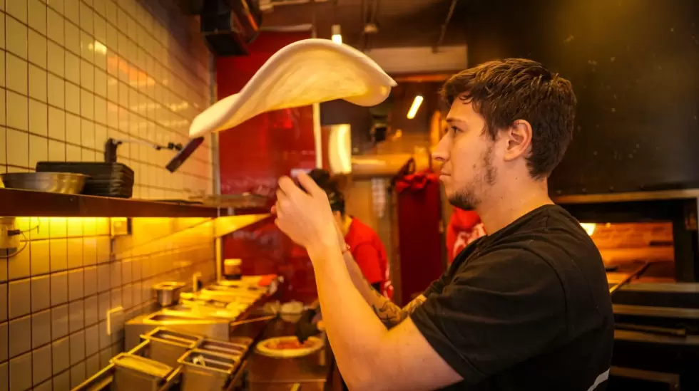 pizza antes de entrar al horno pizza data