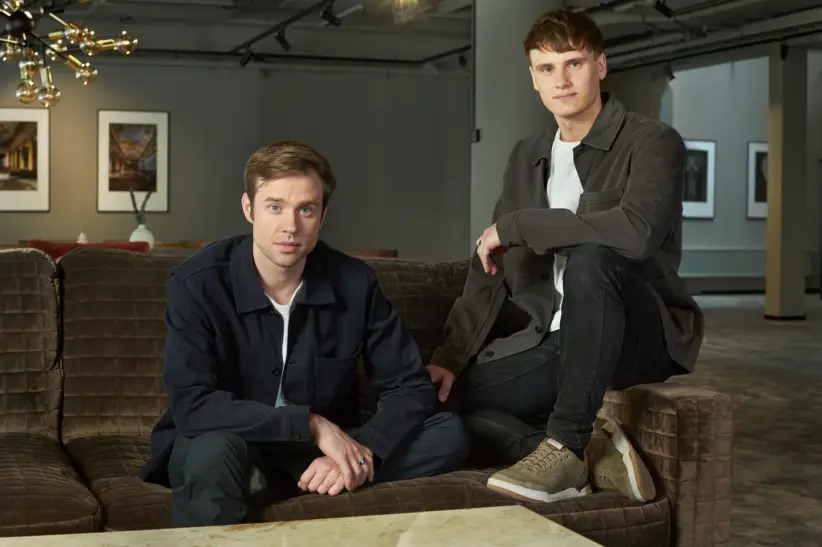 Los adorables cofundadores y nuevos multimillonarios Anton Osika y Fabian Hedin.
Sebastián Nevols para Forbes