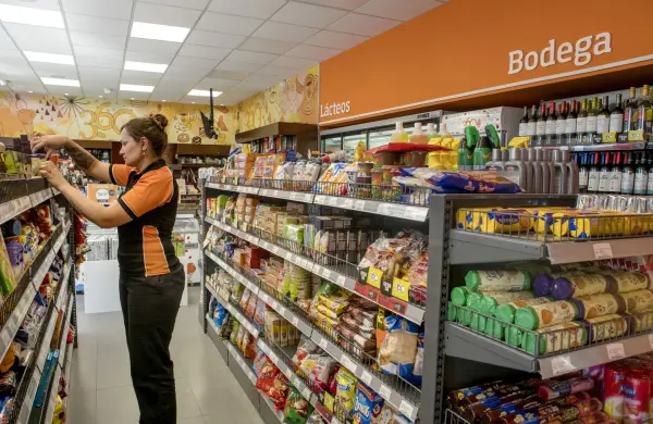 Tienda 360 de Ancap prueba un nuevo formato de negocio con su primer local fuera de una estación de servicio