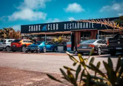 Shark Club Punta del Este: el restaurante pensado para empresarios que se reconvirtió y encontró un nuevo nicho en la propuesta kosher