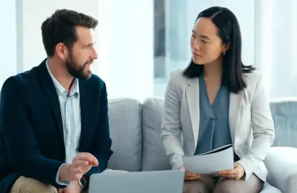 Habilidades esenciales de negociación salarial para cada etapa de tu carrera