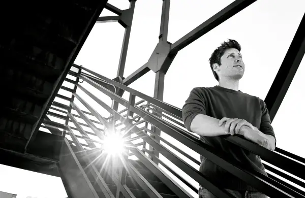 Sam Altman revela cómo planea transformar el mundo con IA, energía nuclear y hardware secreto