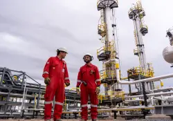 Tras confirmar que se queda en Vaca Muerta, Shell pone en marcha una planta para producir un 40% más