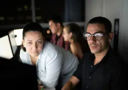 De empleado a "abeja obrera": el auge de la IA que subcontrata personas para tareas puntuales