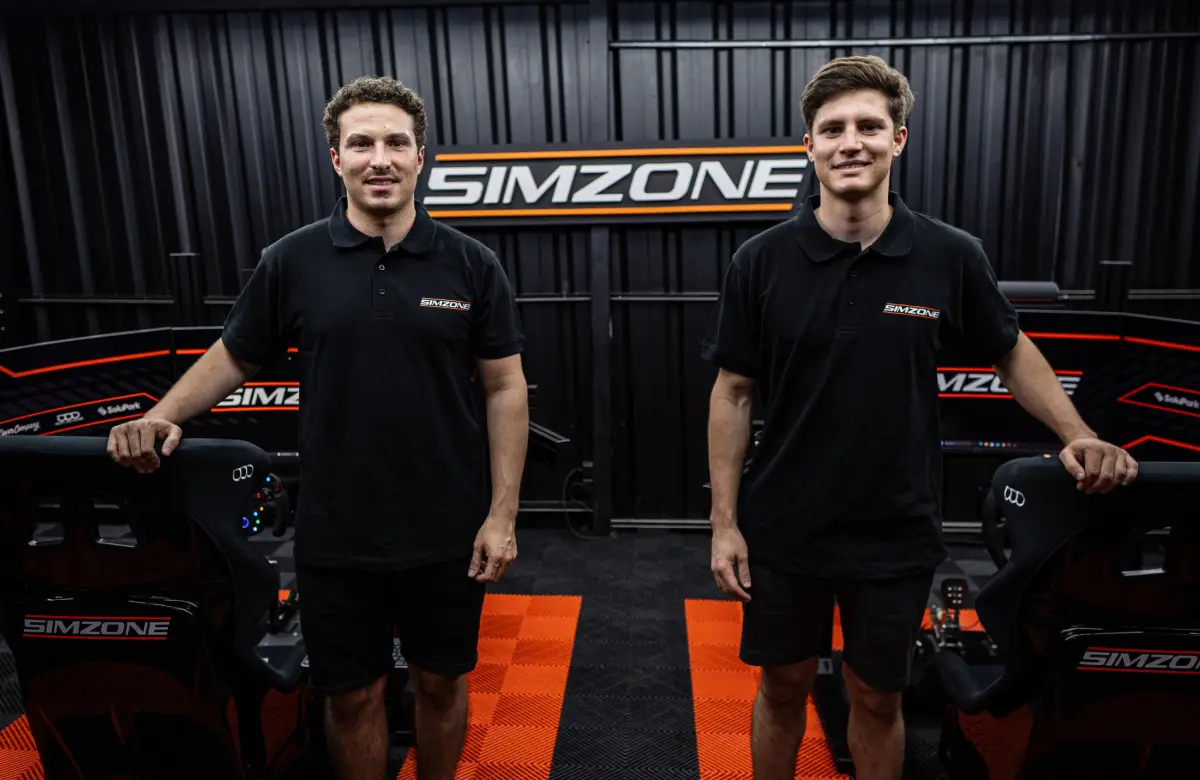 Son campeones de Superturismo, vieron el negocio y fundaron Simzone, un emprendimiento de simuladores para entrenar pilotos