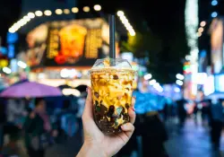 El fenómeno del Bubble Tea crece en Uruguay: clientes hacen fila para la apertura de un nuevo local y agotan el stock en horas