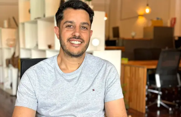 “Desarrollar software se está volviendo un commodity”: el fundador de Vexels explica cómo la IA empareja a startups y gigantes tecnológicos