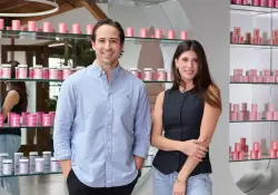 Los despidieron, lanzaron una startup de salud femenina y terminaron cambiando las reglas de Meta, TikTok y Google