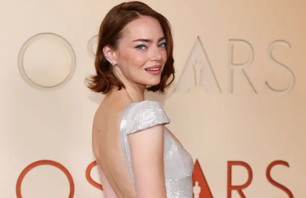 De Emma Stone a Nicole Kidman y de Pedro Pascal a Timothée Chalamet: la moda en la alfombra roja de los Premios Óscar 2026