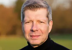 Vera Money: la aplicación creada por Fernando Espuelas con US$ 7 millones de inversión para ayudar a los jóvenes a ordenar su economía