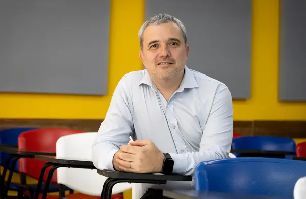 La información en tiempos de IA: cómo y dónde se informan los uruguayos